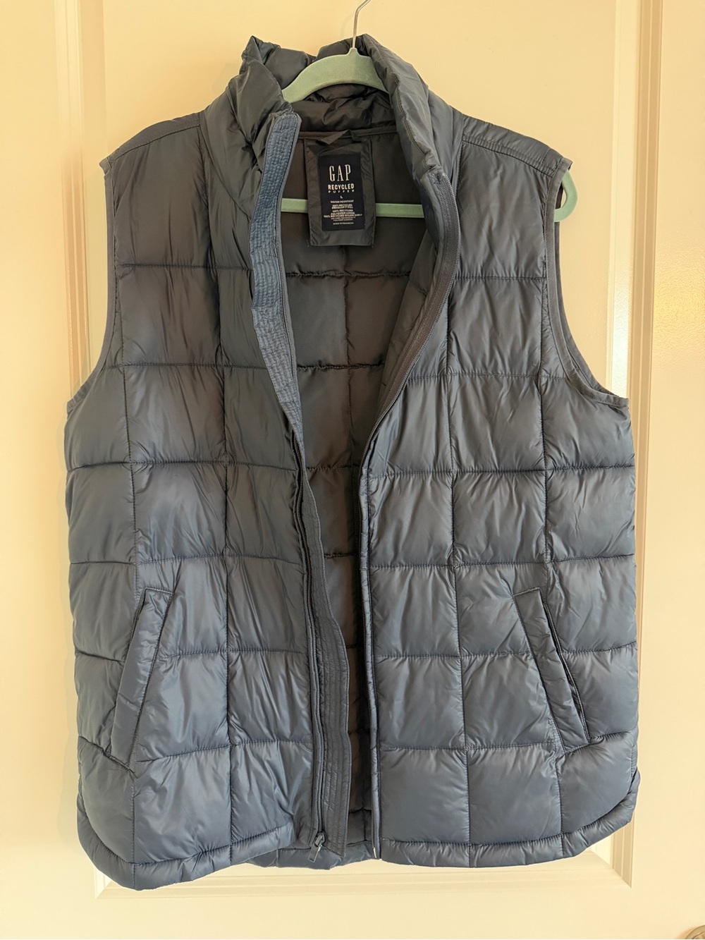 GAP Women’s Quilted Puffer Vest in Navy Blue